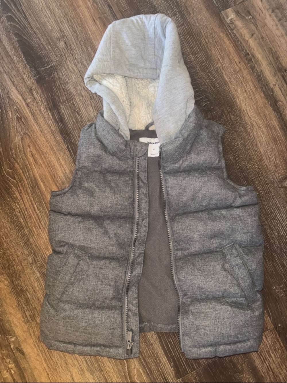 Old Navy Gray Hooded Quilted Puffer Vest